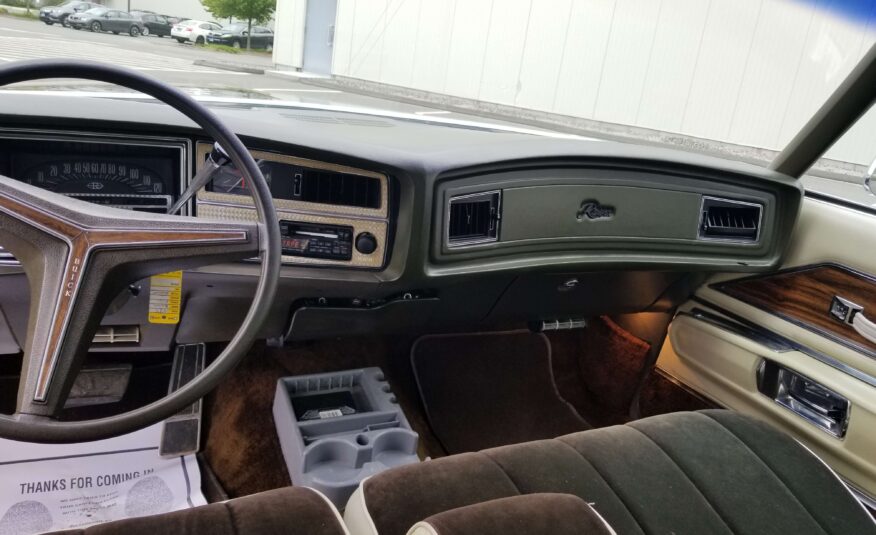 1972 Buick Riviera Coupe 2D