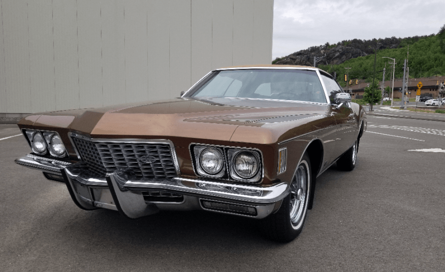 1972 Buick Riviera Coupe 2D