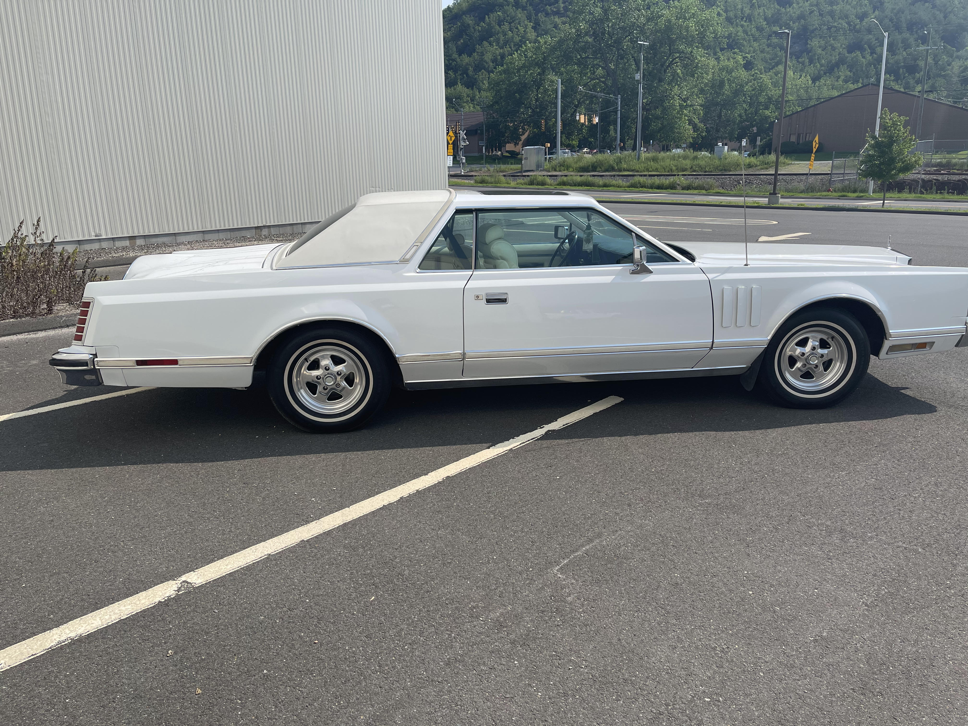 1979 Lincoln Continental Mark V