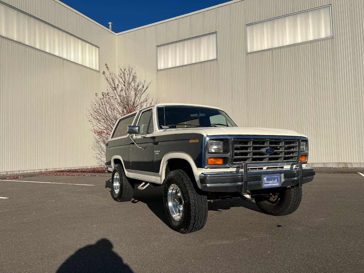 1985 Ford Bronco 1/2 ton