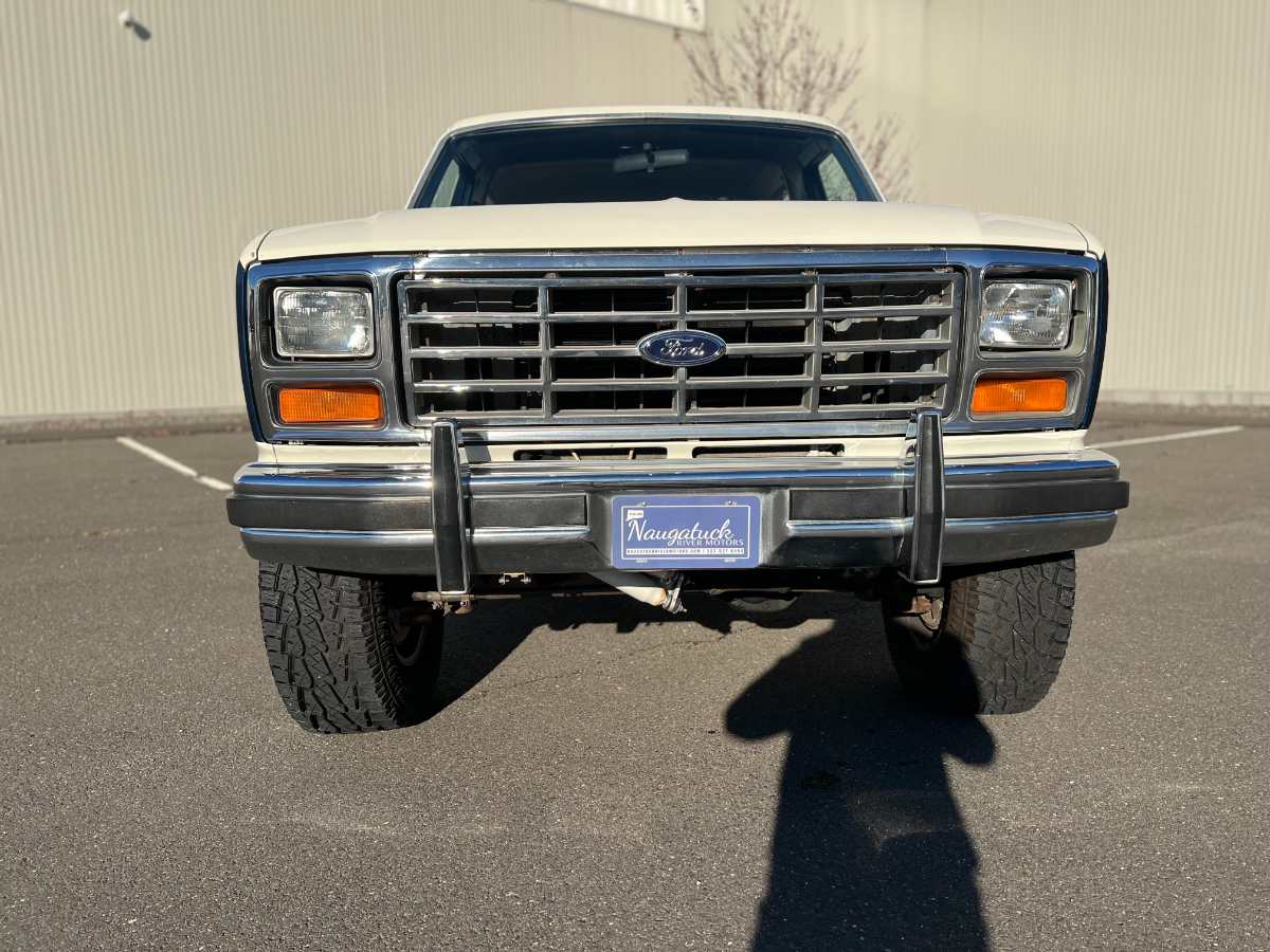 1985 Ford Bronco 1/2 ton