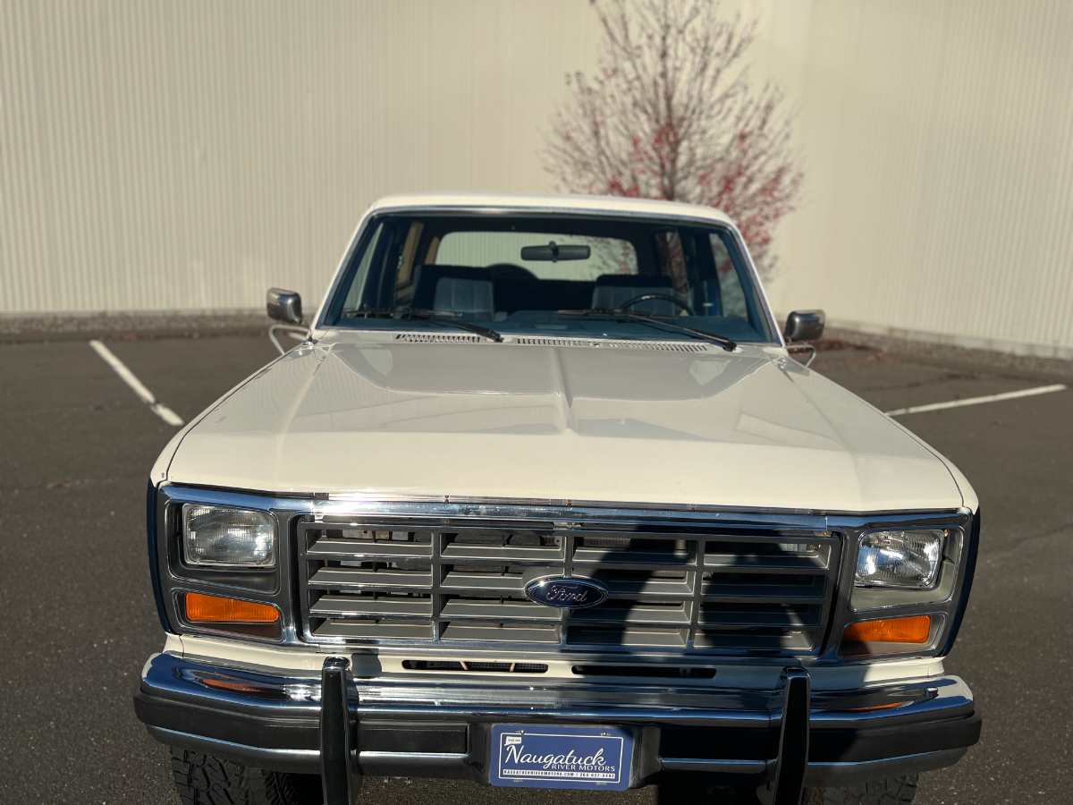1985 Ford Bronco 1/2 ton