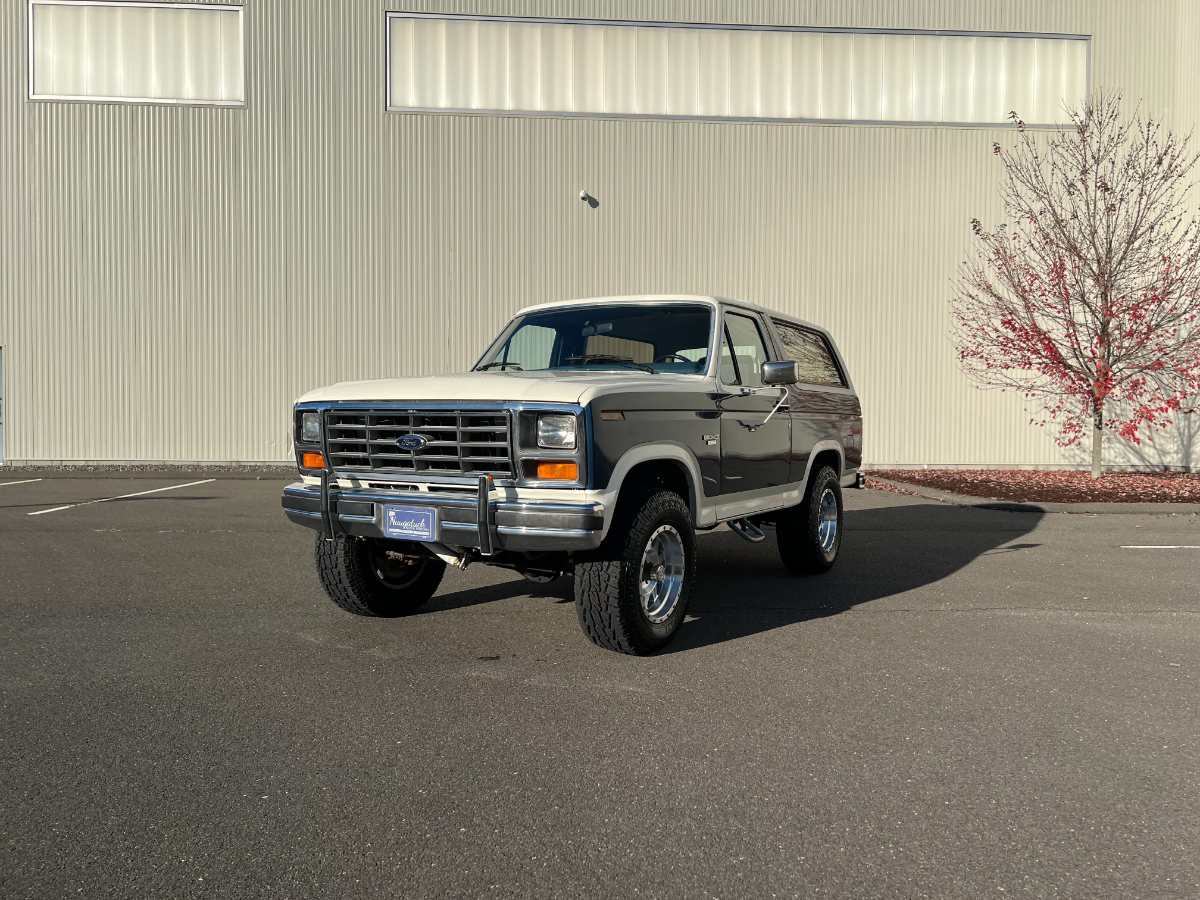 1985 Ford Bronco 1/2 ton