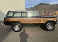1989 Jeep Grand Wagoneer 4WD – Loaded and Immaculate