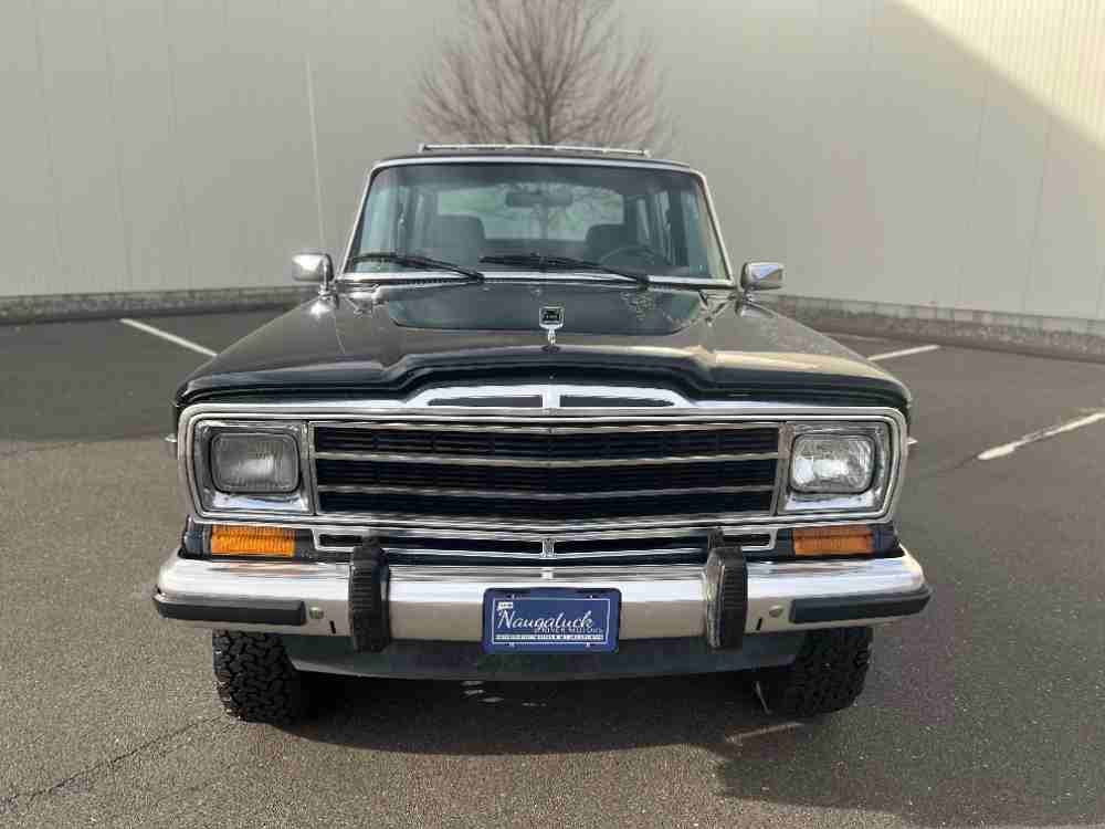 1989 Jeep Grand Wagoneer 4WD – Loaded and Immaculate