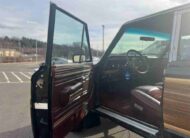 1989 Jeep Grand Wagoneer 4WD – Loaded and Immaculate